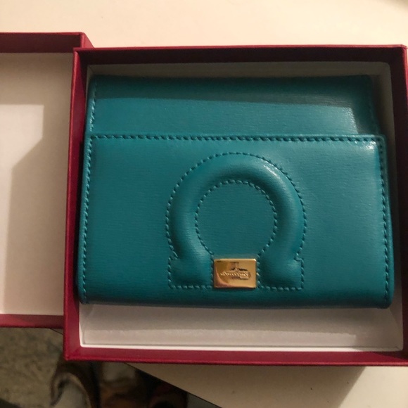 ferragamo small wallet